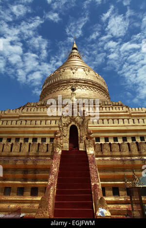 Shwe ze gong Temple, Bagan. Burma Stock Photo