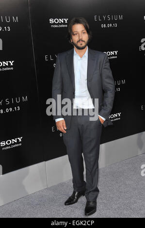 Diego Luna at the Los Angeles Premiere of 