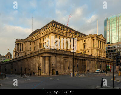 The Bank of England building in Threadneedle St London Stock Photo