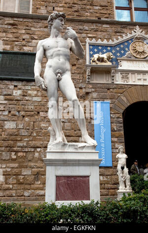 Palazzo Vecchio. Replica statue of Michelangelo's David . Florence is the main city of Tuscany. It's picturesque situation and w Stock Photo