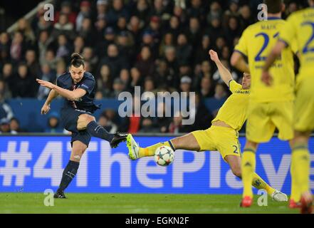 Paris, France. 17th Feb, 2015. Champions League football. Paris St Germain versus Chelsea. Zlatan Ibrahimovic (psg) with a shot on goal © Action Plus Sports/Alamy Live News Stock Photo