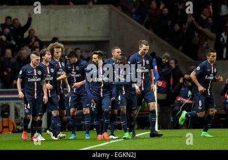 Paris, France. 17th Feb, 2015. Champions League football. Paris St Germain versus Chelsea. Goal celebrations from Edinson Cavani (psg) © Action Plus Sports/Alamy Live News Stock Photo