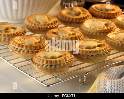 Puff pastry Mince Pies Stock Photo - Alamy