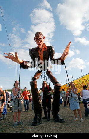 Giant Jarvis Cocker Puppet, Glastonbury Festival, Pilton, Somerset, Britain - 28th June 2003. Stock Photo