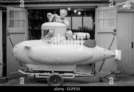 Bill Smith, of Bognor Regis, West Sussex, with his home-made yellow submarine. Stock Photo