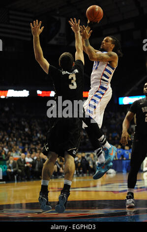 February 28, 2015: DePaul Blue Demons forward Jamee Crockett (21) takes a shot during the NCAA men's basketball game between the Butler Bulldogs and the DePaul Blue Demons at the Allstate Arena in Rosemont, IL. Butler won 67-53 over DePaul. Patrick Gorski/CSM Stock Photo