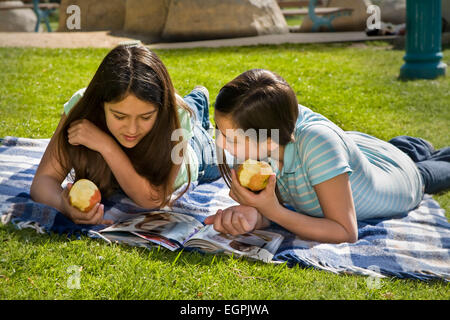 11-13 year old Tween tweens young person people multi ethnic racial diversity racially diverse multicultural interracial teens hanging out Mexican Stock Photo