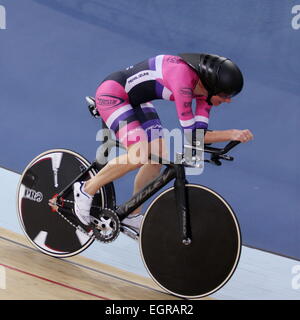 Lee Valley VeloPark, London, UK. 28th February 2015. Dame Sarah Storey during her UCI World Hour Record attempt. Stock Photo