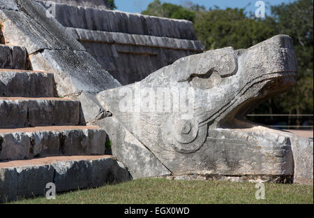Serpent head at the base of El Castillo, Chichen Itza, Yucatan, Mexico Stock Photo