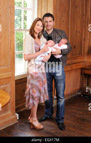 kate durr jason charman twins felix actor wife their velvet alamy donor receiving became pregnant after eggs