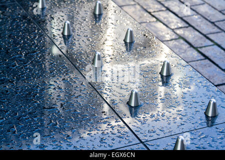 London, UK. 3rd March 2015. Anti homeless spikes continue to rise as part of Operation Encompass by the Metropolitan Police in conjunction with six London boroughs to combat begging and prevent rough sleeping Credit:  amer ghazzal/Alamy Live News Stock Photo