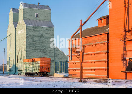 Traditional grain elevators, Nanton, Alberta, Canada. Stock Photo
