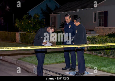 Los Angeles, California, USA. 5th March 2015. Los Angeles Police are involved in another shooting, killing the alleged suspect of a stolen car, which they were pursuing. This is the third person shot and killed by Los Angeles Police Department in the last week. Credit:  Chester Brown/Alamy Live News Stock Photo