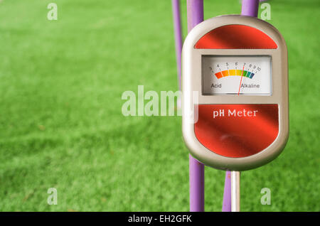 analog soil acidity test tool - soil ph test tool Stock Photo