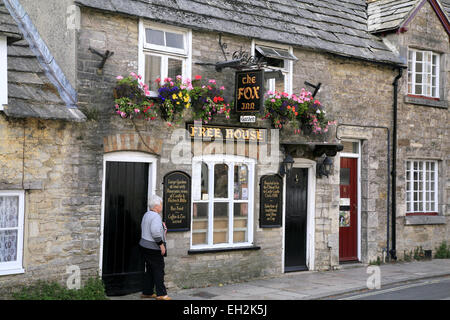 The Fox Inn said to be the oldest in the town of Corfe Castle, Dorset, England, UK. Stock Photo