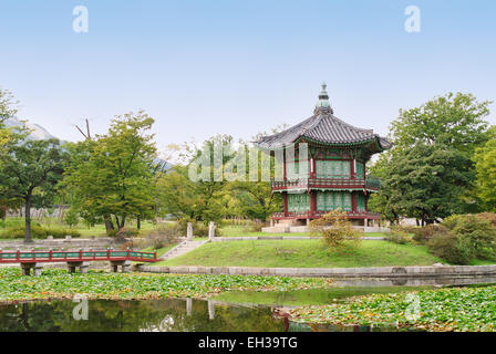 Hyangwonjeong at Gyeongbok palace in Seoul, Korea Stock Photo