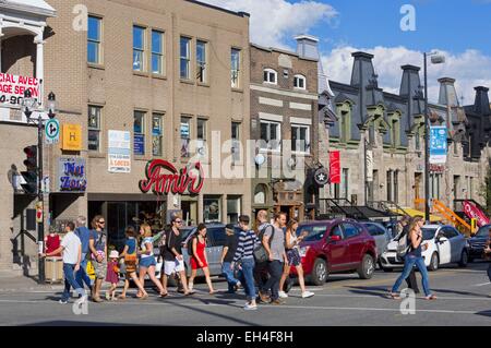 Canada, Quebec province, Montreal, district of Plateau Mont-Royal, St-Denis street, pedestrian crossing Stock Photo