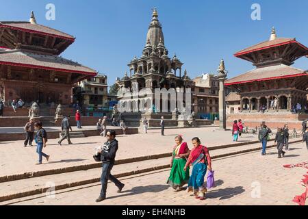 Nepal, Kathmandu valley, Patan, Durbar Square, listed as World Heritage by UNESCO, with, in the center, the carved stone Krishna Mandir temple 1637 Stock Photo