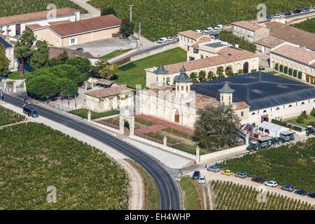 France, Gironde, Saint Estephe, Chateau Cos d'Estournel second growth Saint Estephe (aerial view) Stock Photo