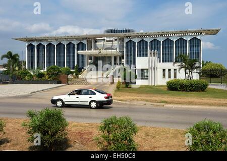 Gabon, Libreville, boulevard Triomphal El Hadj Omar Bongo, Palace of the Senate of Gabon Stock Photo