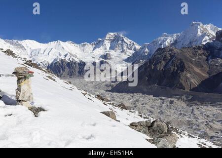 Nepal, Sagarmatha National Park, listed as World Heritage by UNESCO, Solu Khumbu District, Everest region, view of the glacier Ngozumba and Cholo peak 6089 m from Gokyo peak (Gokyo Ri) 5360 m Stock Photo