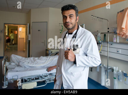 (FILE) - An archive picture dated 25 June 2013 shows Palestinian doctor Haythem Masry of the Klinikum in Frankfurt (Oder). There are 3 times as many foreign doctors working in Brandenburg as 10 years ago. Photo: Patrick Pleul/dpa Stock Photo
