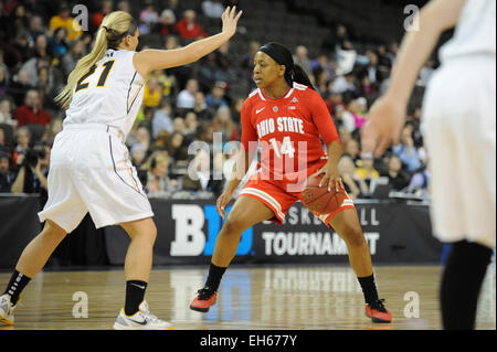 Hoffman Estates, IL, USA. 7th Mar, 2015. Ohio State Buckeyes guard Ameryst Alston (14) controls the ball in the first half during the 2015 Big Ten Women's Basketball Tournament game between the Iowa Hawkeyes and the Ohio State Buckeyes at the Sears Centre in Hoffman Estates, IL. Patrick Gorski/CSM/Alamy Live News Stock Photo