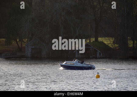 Lake Windermere, Cumbria, UK. 08th Mar, 2015. UK Weather: Cold and sunny afternoon in Cumbria. Credit:  Gordon Shoosmith/Alamy Live News Stock Photo