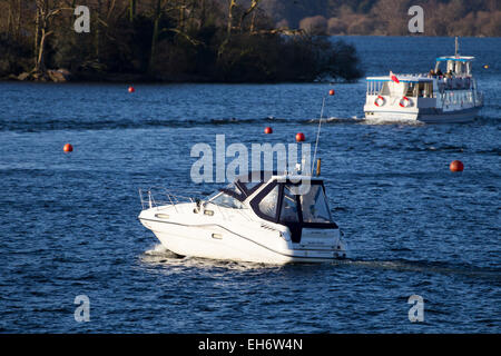 Lake Windermere, Cumbria, UK. 08th Mar, 2015. UK Weather: Cold and sunny afternoon in Cumbria. Credit:  Gordon Shoosmith/Alamy Live News Stock Photo