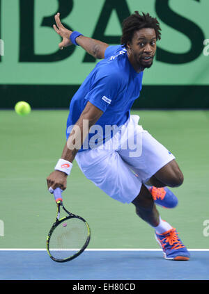 France's Monfils in action during the Davis Cup World Group First Round match between Germany's Kohlschreiber and France's Gael Monfils at the Fraport Arena in Frankfurt/Main, Germany, 06 March 2015. Photo: Arne Dedert/dpa Stock Photo