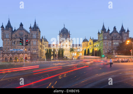 British Raj era Chhatrapati Shivaji Terminus (Victoria Terminus), UNESCO, Mumbai, Maharashtra, India, Asia Stock Photo