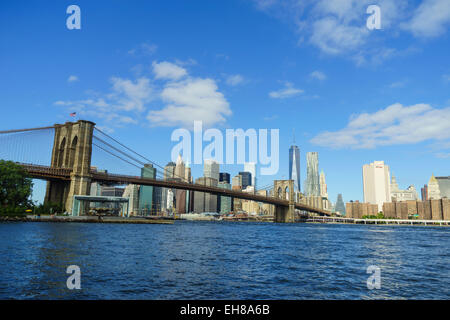 Brooklyn Bridge and Lower Manhattan skyscrapers including One World Trade Center, New York City, New York, USA Stock Photo