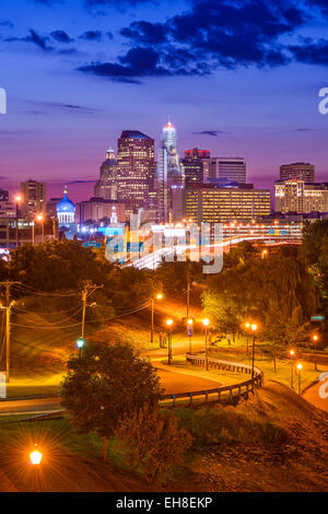 Hartford, Connecticut, USA downtown skyline over Charter Oak Landing. Stock Photo