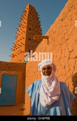 Agadez Mosque clay 1515 Tuareg Niger Sahara Saharan desert Agadez Twareg Touareg Berber north Africa Africa nomad nomadic tribe Stock Photo