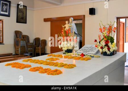 Mother Teresa grave in Kolkata, India Stock Photo