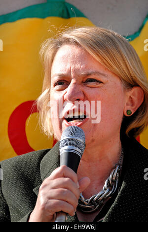 Natalie Bennett, leader of the Green Party speaking in London (see description) Stock Photo