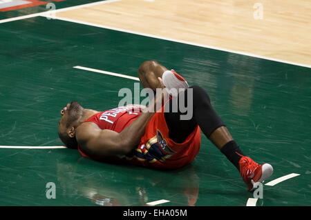 Milwaukee, Wisconsin, USA. 9th Mar, 2015. New Orleans Pelicans guard Tyreke Evans #1 had to leave the game with an injury during the NBA game between the New Orleans Pelicans and the Milwaukee Bucks at the BMO Harris Bradley Center in Milwaukee, WI. Pelicans defeated the Bucks 114-103. © Cal Sport Media/Alamy Live News Credit:  Cal Sport Media/Alamy Live News Stock Photo