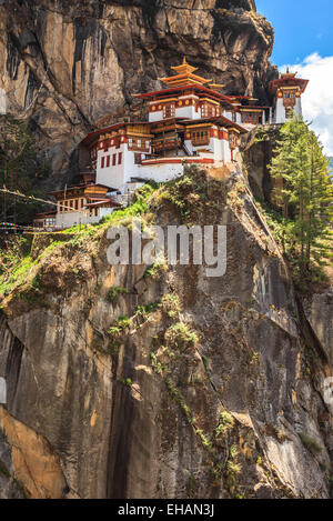 Taktshang Goemba or Tiger's nest temple located in the cliffside of Paro valley in Bhutan Stock Photo