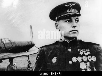 ALEXANDER POKRYSHKIN (1913-1985) Soviet ace pilot of WW2 Stock Photo
