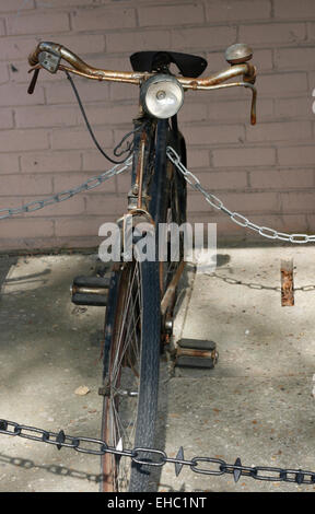 old vintage retro rusty bicycle bike Stock Photo