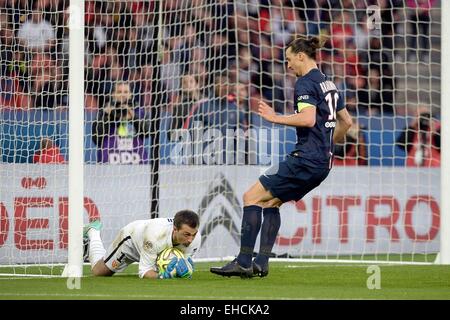 Rudy RIOU/Zlatan IBRAHIMOVIC - 07.03.2015 - PSG/Lens - 28eme journee de Ligue 1 .Photo : Andre Ferreira/Icon Sport. Stock Photo