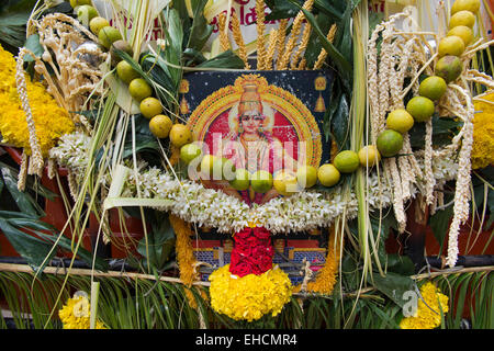 Bus decorated by Hindu pilgrims with flowers and limes, near Alleppy, Kerala, India Stock Photo