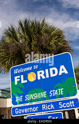 Welcome to Florida The Sunshine State sign at the Florida/Georgia Stock ...