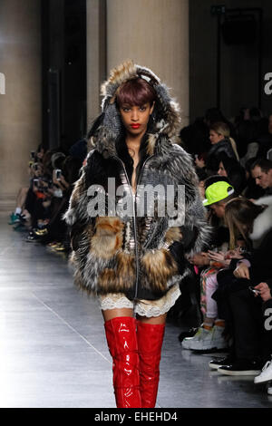 Ashish LFW A/W'15-16 at Topshop Show Space, Tate Britain 23rd Feb Catwalk Stock Photo