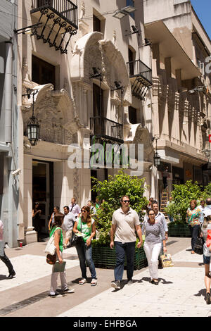 Argentina, Buenos Aires, Avenida Florida, shoppers in pedestrianised shopping street Stock Photo