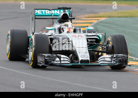 Albert Park, Melbourne, Australia. 14th Mar, 2015. Lewis Hamilton (GBR) #44 from the Mercedes AMG Petronas F1 Team rounds turn two during qualification at the 2015 Australian Formula One Grand Prix at Albert Park, Melbourne, Australia. Sydney Low/Cal Sport Media/Alamy Live News Stock Photo