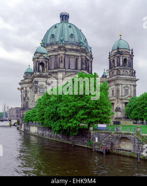 Berliner Dom (Berlin Cathedral) (1895-1905) designed by Julius Raschdorff and The Fernsehturm (TV tower) (1969) at Alexanderplat Stock Photo