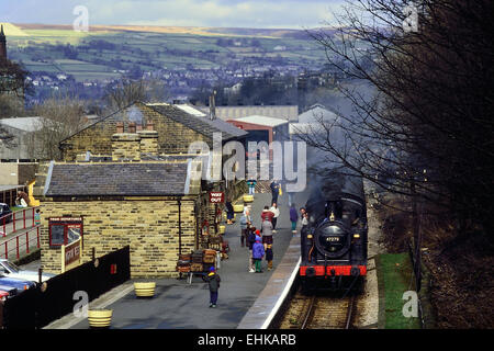 Steam Locomotive 47279 pulling into Ingrow West station, Keighley and Worth Valley Railway, Yorkshire. UK Stock Photo