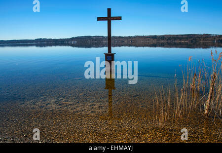 King Ludwig II. Memorial Cross, Lake Starnberg, Bavaria, Germany Stock Photo