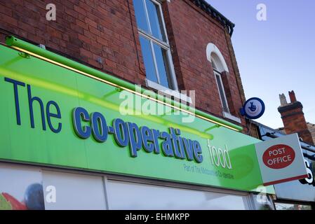Shopping facilities in Hagley, West Midlands - co-operative food and post office Stock Photo